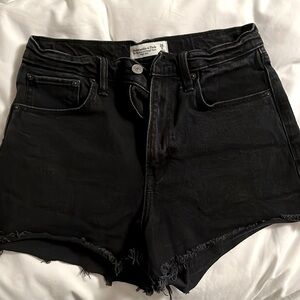 Black, high waisted jeans short